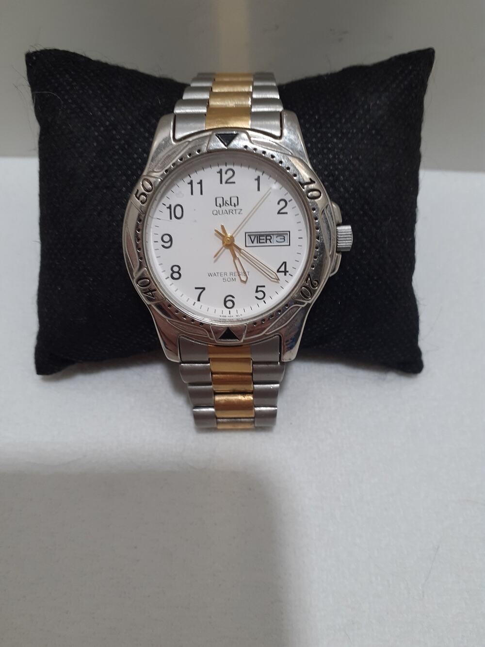 Q&Q Spanish Men's Wristwatch Day and Date Japan Movement